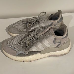 Womens adidas sneaker